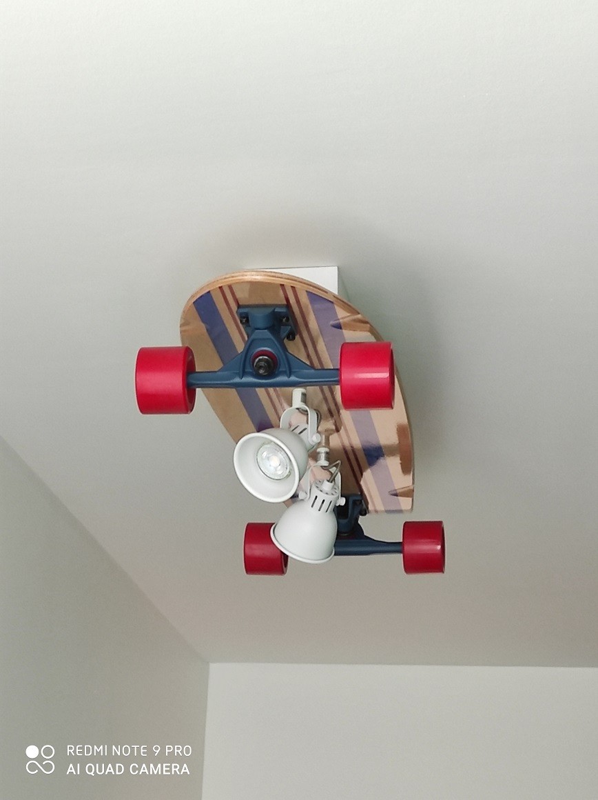 Création d'un luminaire à partir d'un skateboard 1